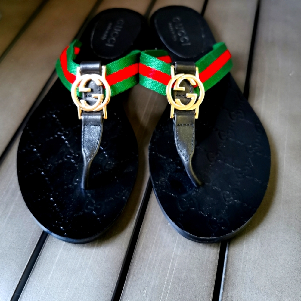 Gucci sandal size 36
